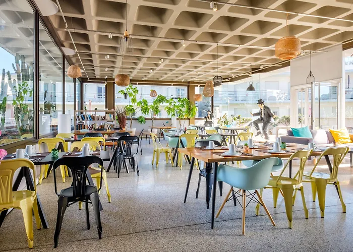 Comfort Le Maestria Отель