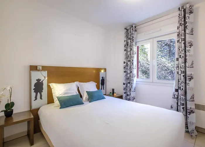 Отель Comfort Le Maestria