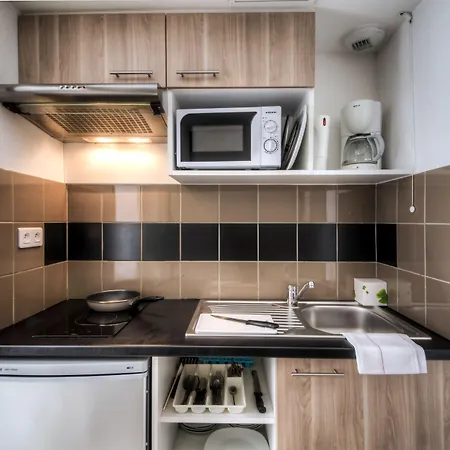 Apartmanhotel Comfort Le Maestria 3*