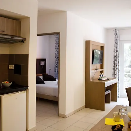Apart-hotel Comfort Le Maestria 3*
