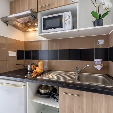 Comfort Le Maestria Szálloda 3*