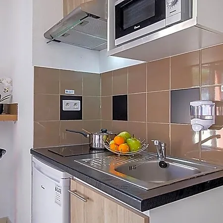 Comfort Le Maestria شقة فندقية أنتيب