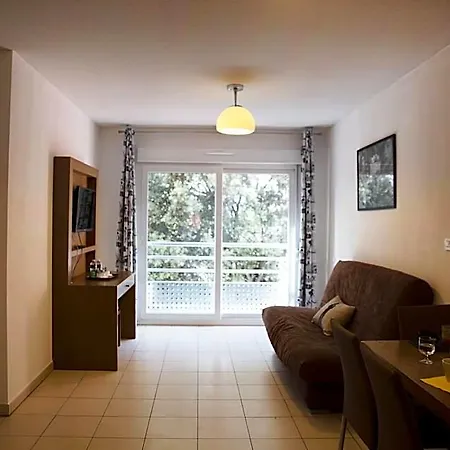 Comfort Le Maestria شقة فندقية 3*