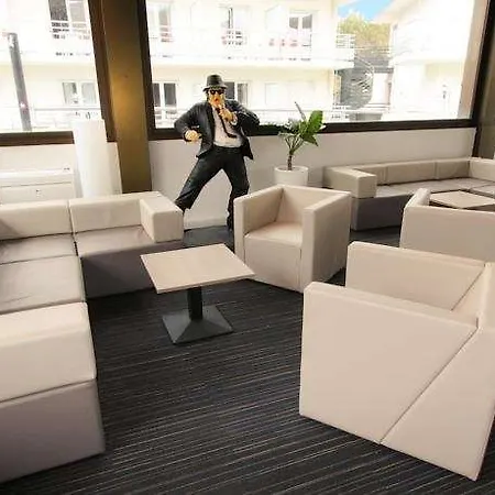 Comfort Le Maestria מלון דירות